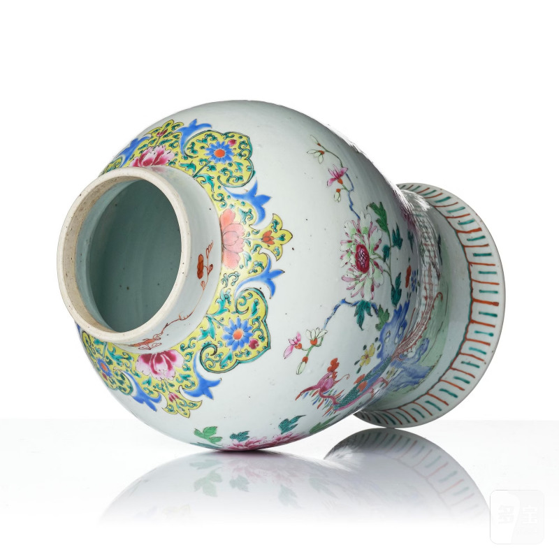 A large famille rose 'peacock' jar, - 图6